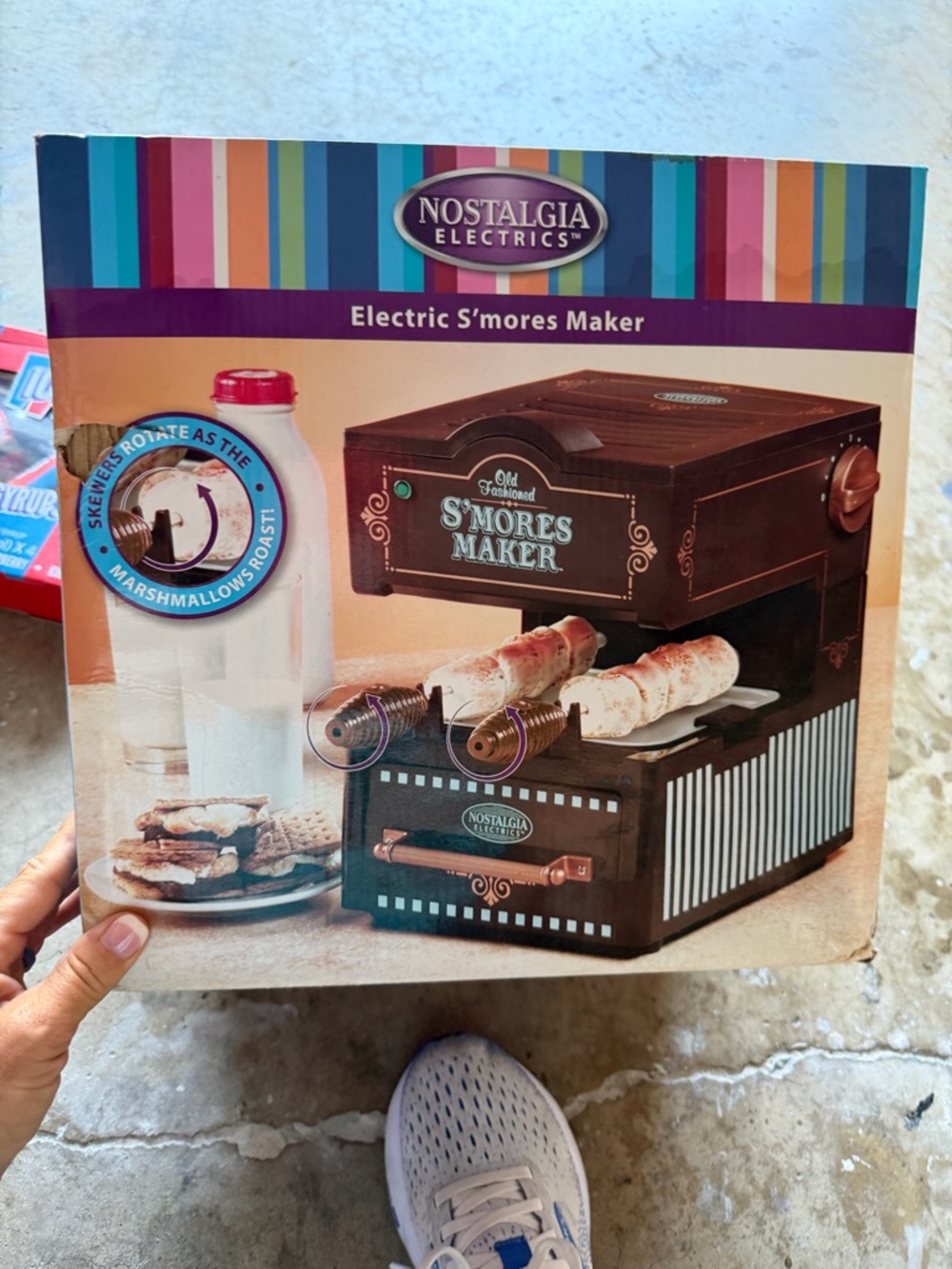 Nostalgia Electrics S'mores Maker - Brown